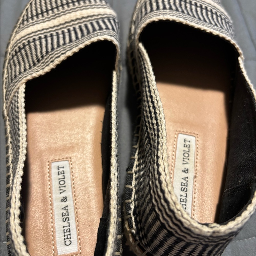 CHELSEA & VIOLET Mimi Black and Cream Slip-On Espadrille Flats Womens Size 6 - Picture 3 of 7